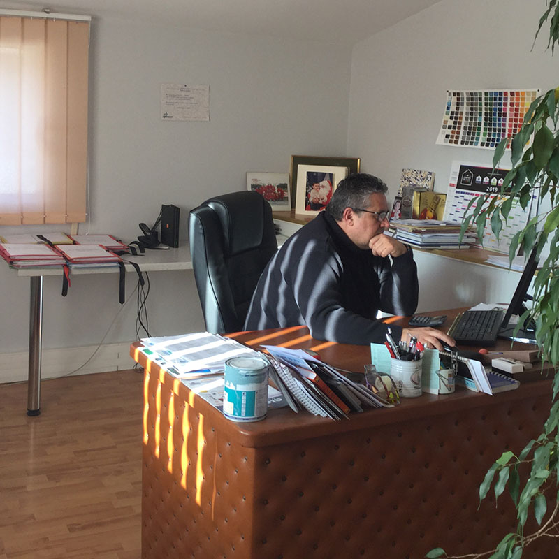 personnel de l'entreprise  peinture renovation facade platrerie en dordogne gironde aquitaine