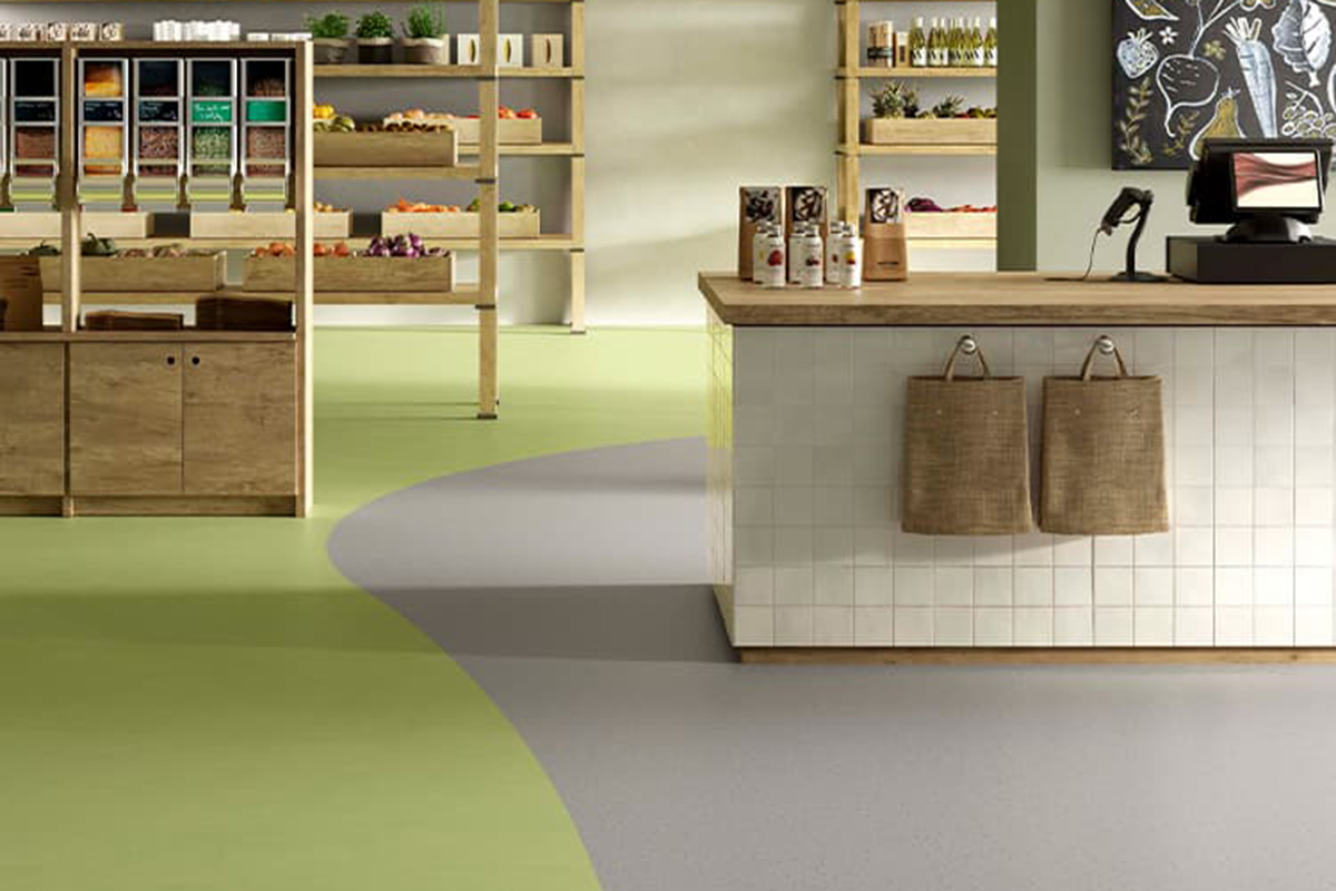 Commerce avec revêtement de sol coloré vert et gris